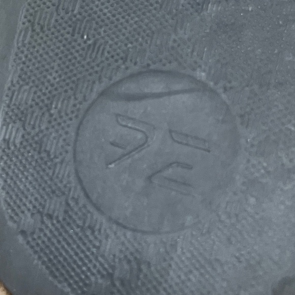 Gucci Rubber Slides - Picture 9 of 11